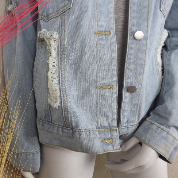 Beautiful Blue Jeans Jacket w/ Torn Detailing - Picture 3 of 8